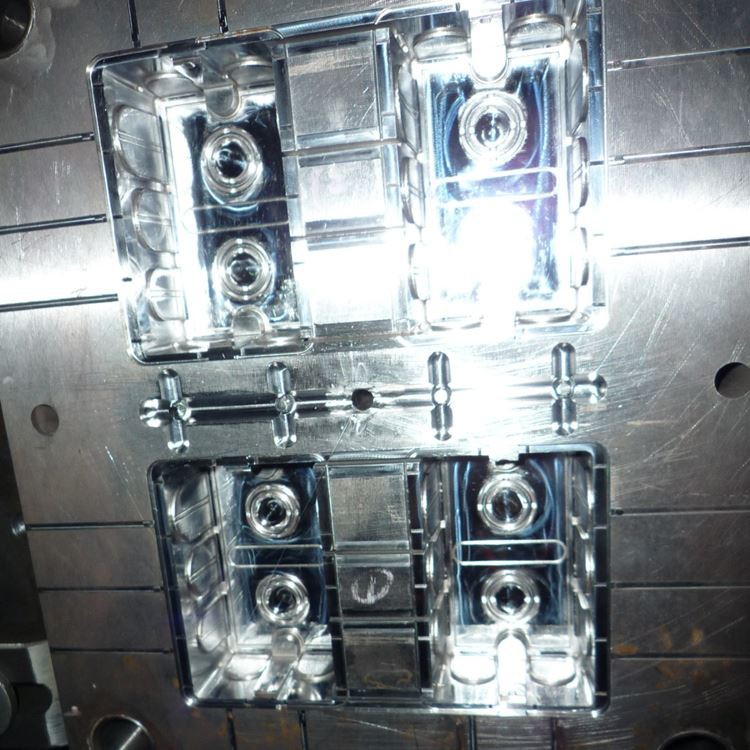 אמצעי זהירות להזרקת פלסטיק